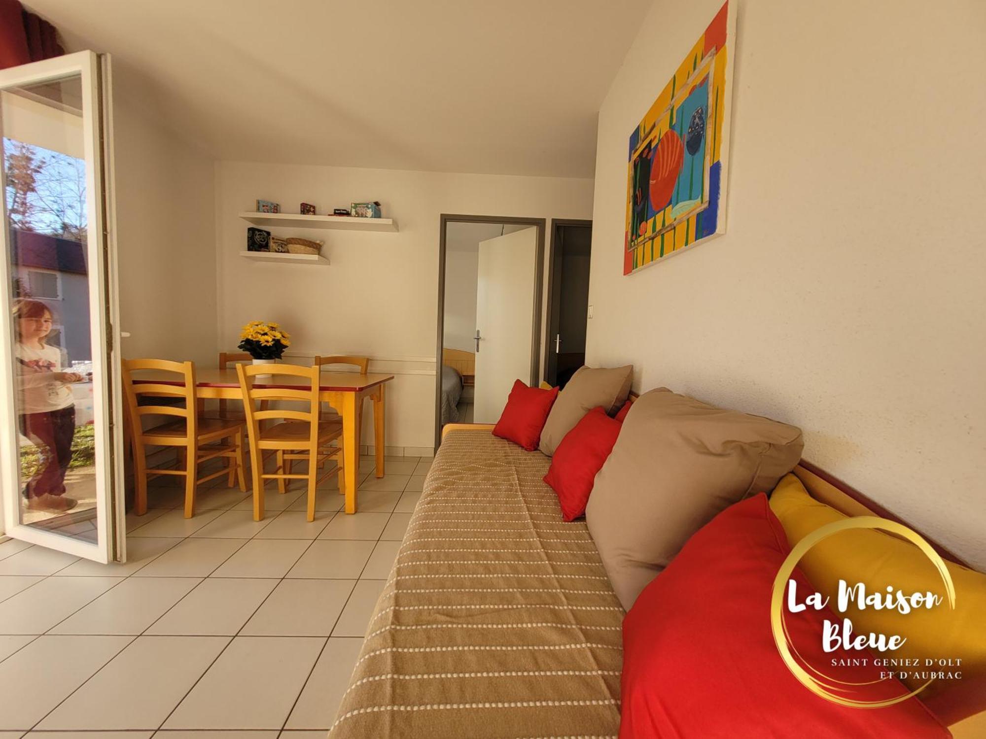 La Maison Bleue, Village Vacances, Piscine, Parking Saint-Geniez-d'Olt Exterior photo